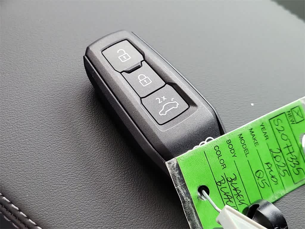 Thumbnail: 2025 Audi Q5 - 20