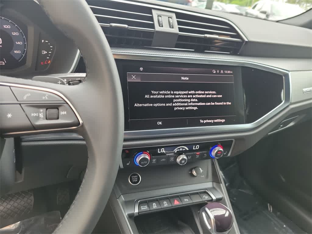 Thumbnail: 2025 Audi Q3 - 24