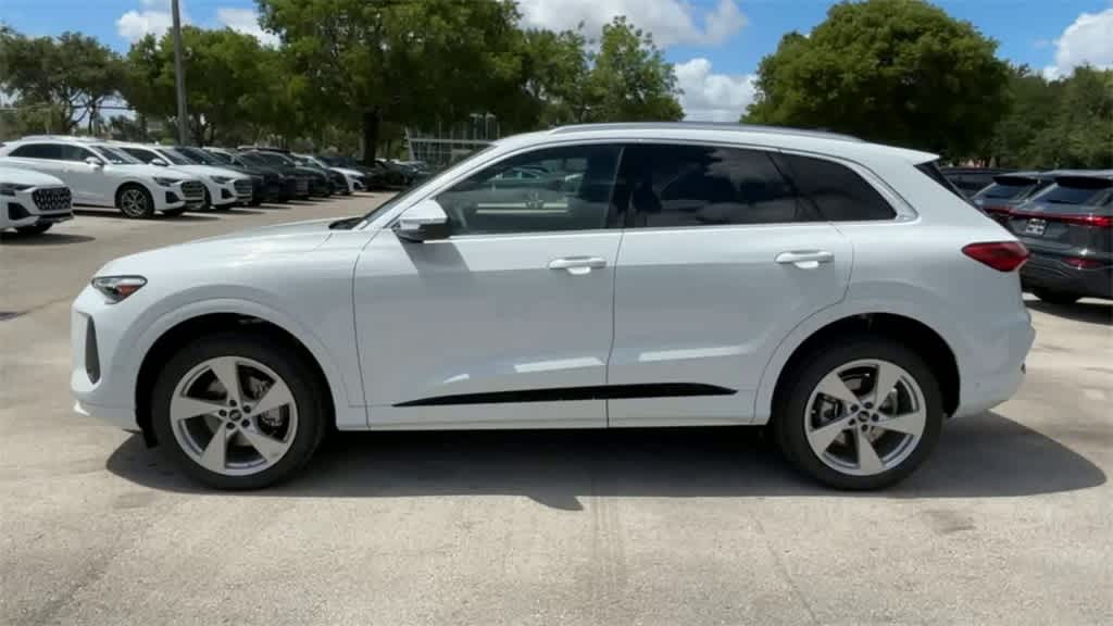 Thumbnail: 2025 Audi Q5 - 5