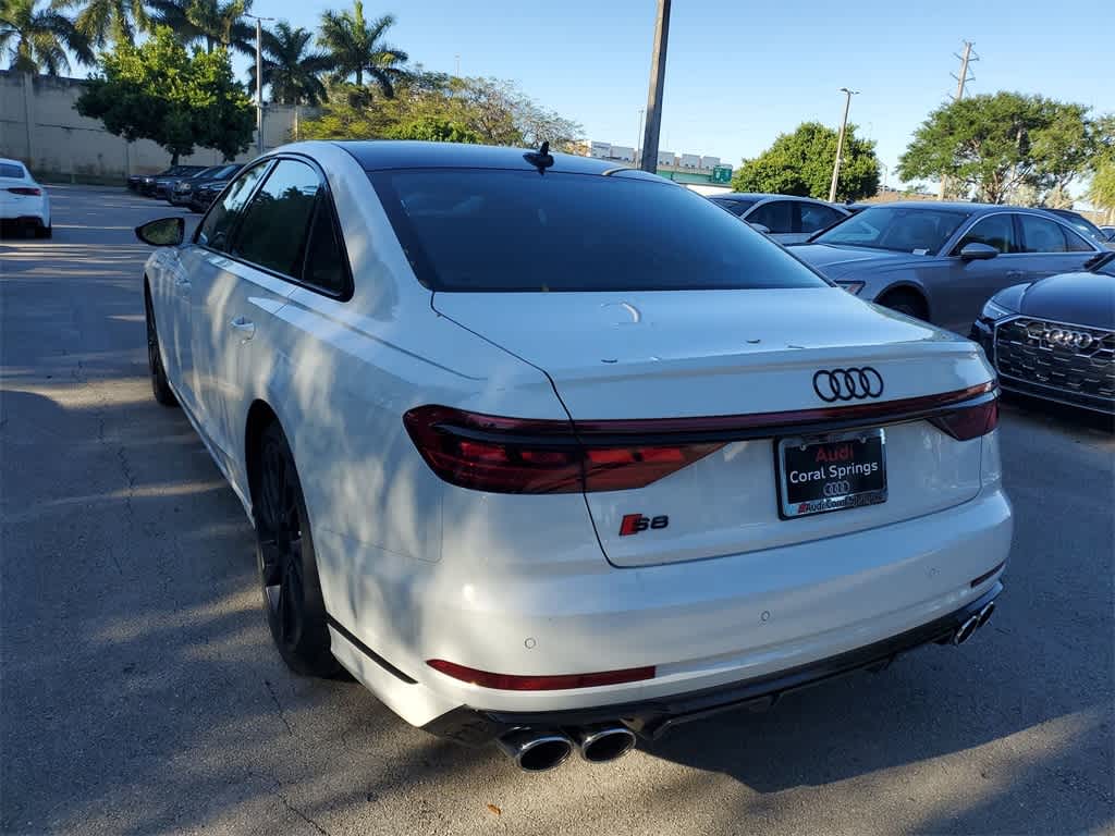 Thumbnail: 2025 Audi S8 - 12
