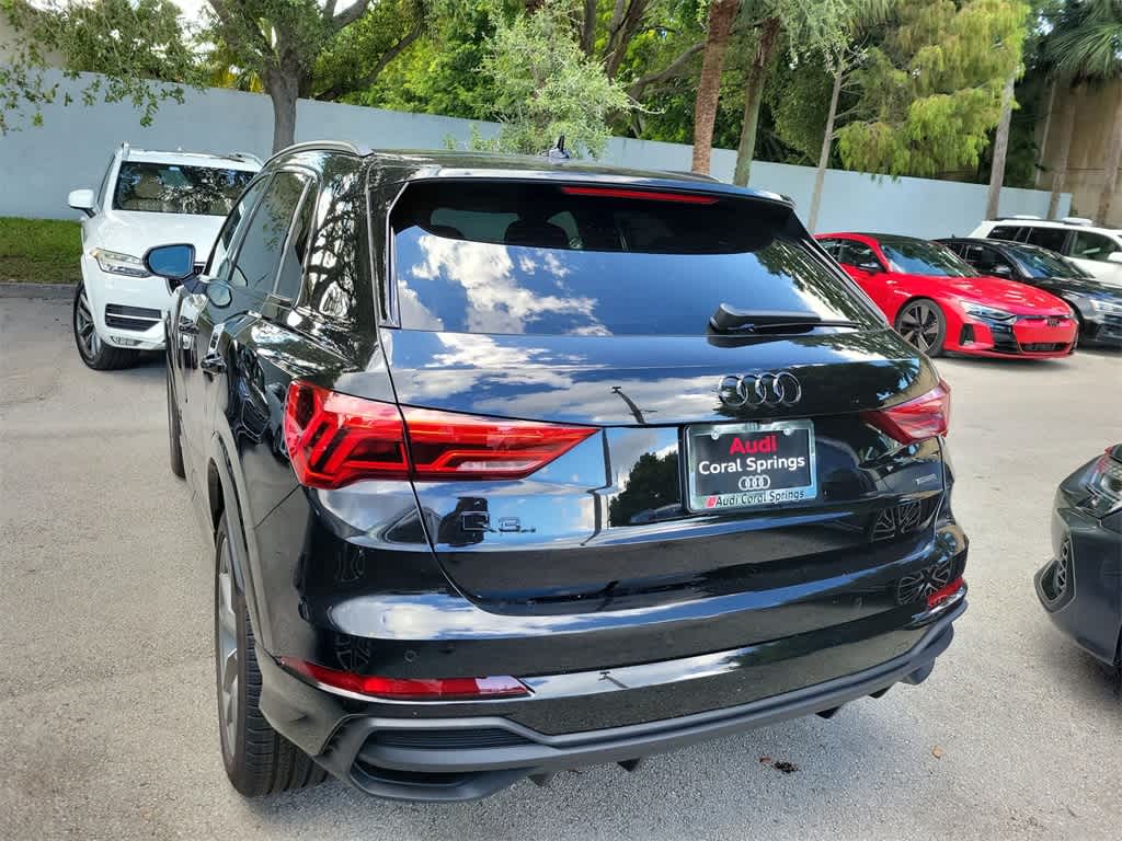 Thumbnail: 2025 Audi Q3 - 4