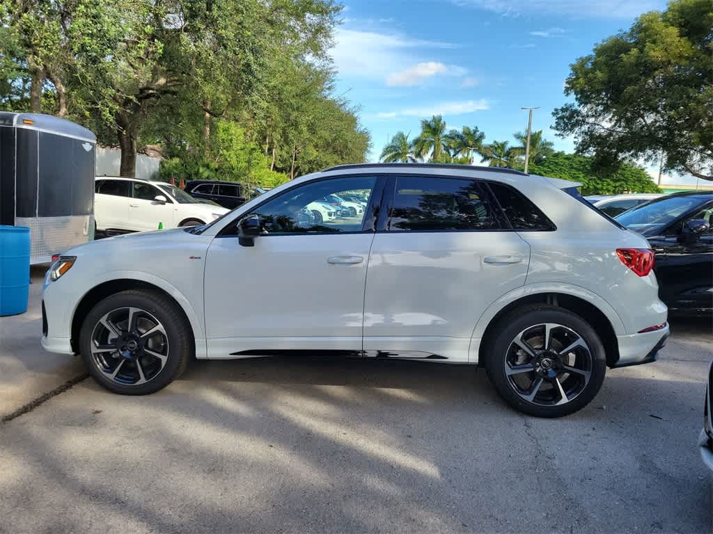 Thumbnail: 2025 Audi Q3 - 3