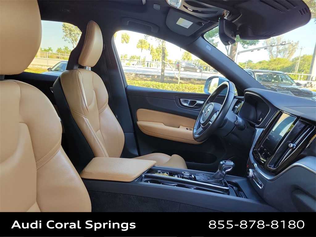 Thumbnail: 2019 Volvo XC60 - 22