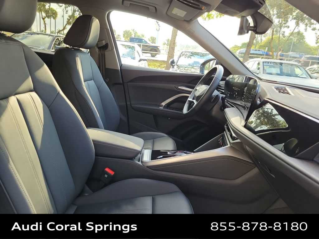 Thumbnail: 2025 Audi Q5 - 22