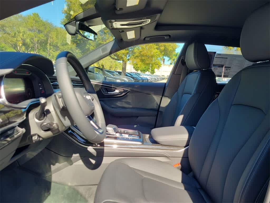 Thumbnail: 2026 Audi Q8 - 11