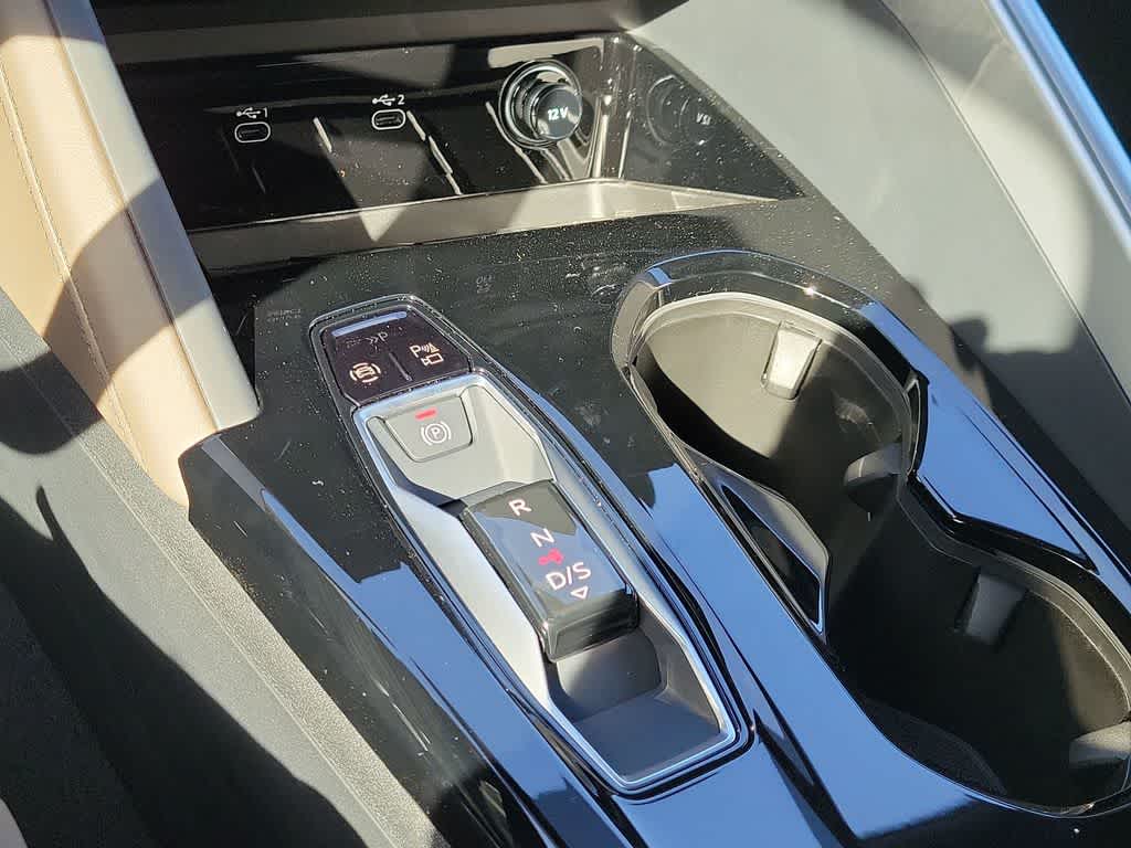 Thumbnail: 2025 Audi Q5 - 25