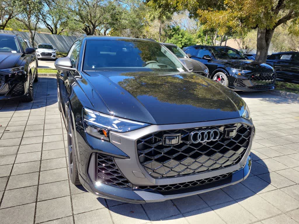 Thumbnail: 2026 Audi RS Q8 - 6