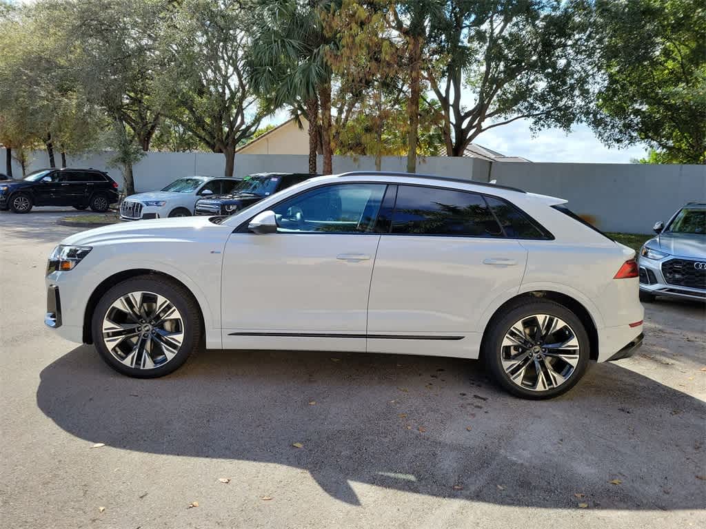 Thumbnail: 2026 Audi Q8 - 5