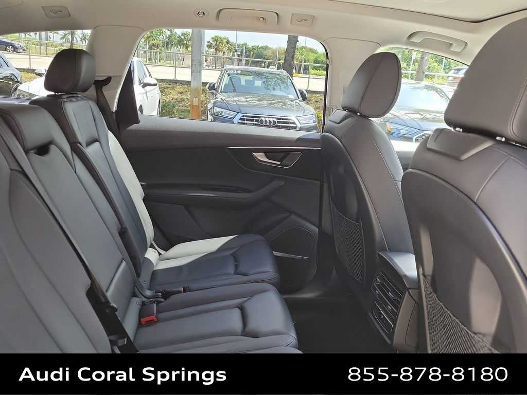 Thumbnail: 2023 Audi Q7 - 21