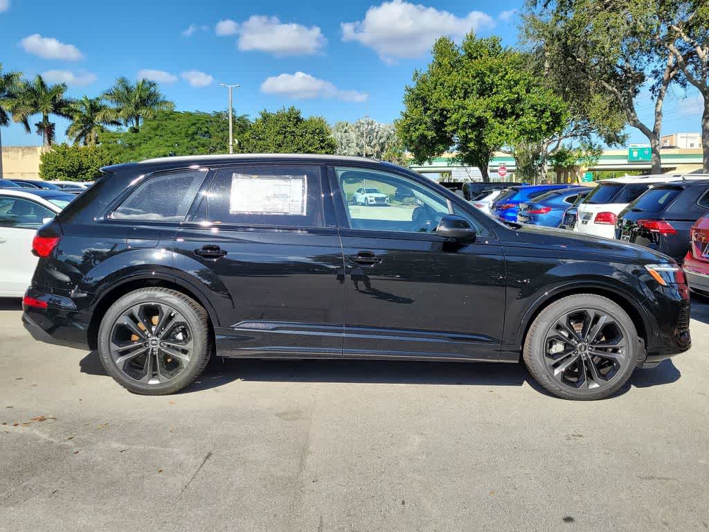 Thumbnail: 2026 Audi Q7 - 9