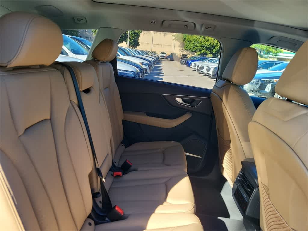 Thumbnail: 2026 Audi Q7 - 13