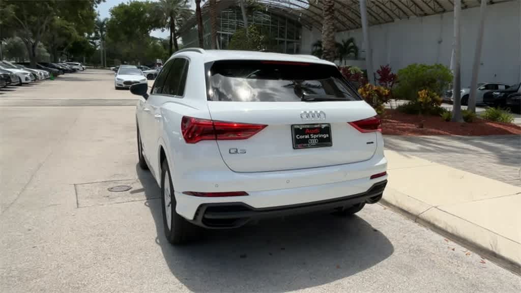 Thumbnail: 2025 Audi Q3 - 7