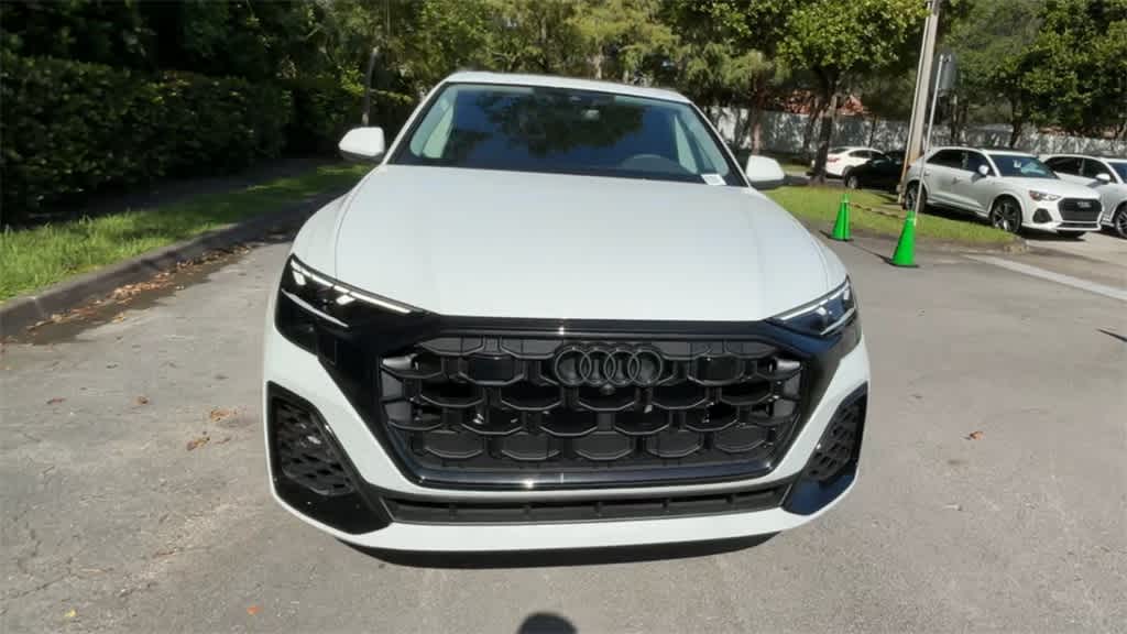 Thumbnail: 2025 Audi Q8 - 3