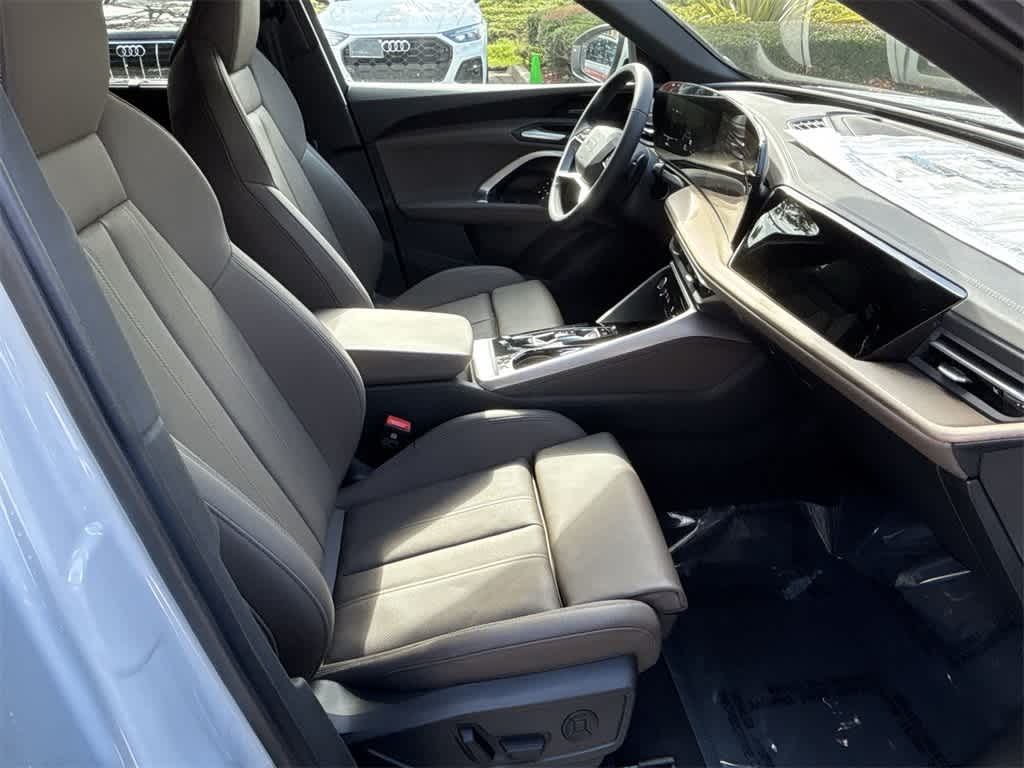 Thumbnail: 2025 Audi Q5 - 28