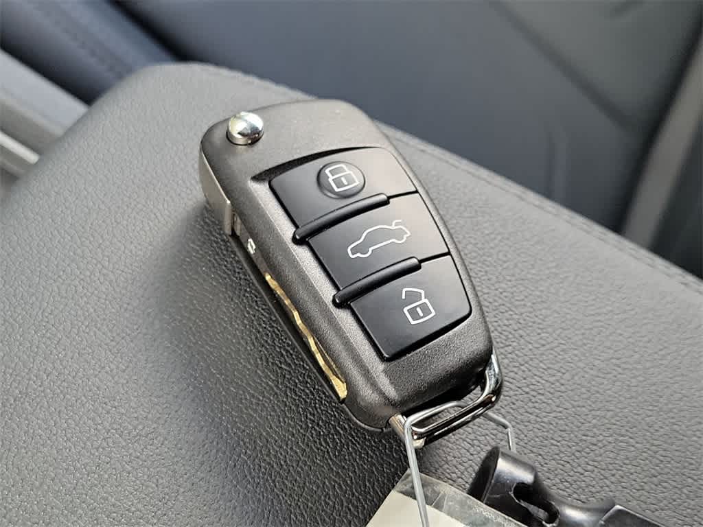 Thumbnail: 2025 Audi Q3 - 28