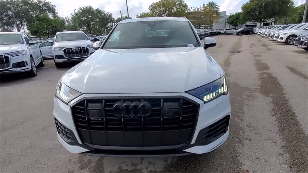 Thumbnail: 2023 Audi Q7 - 3