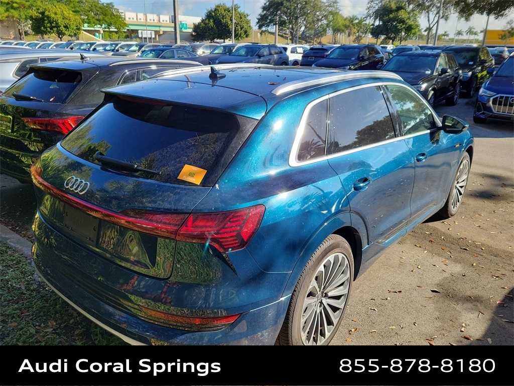 Thumbnail: 2019 Audi e-tron - 15