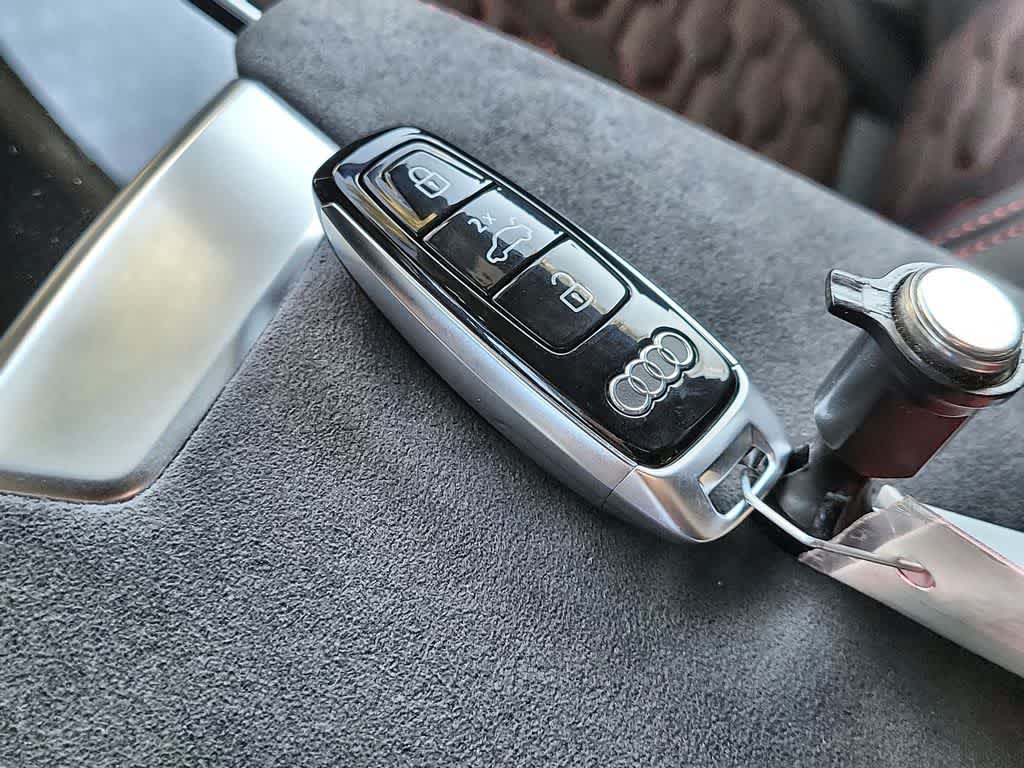 Thumbnail: 2026 Audi RS 6 - 20