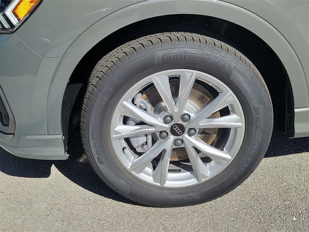 Thumbnail: 2025 Audi Q3 - 16