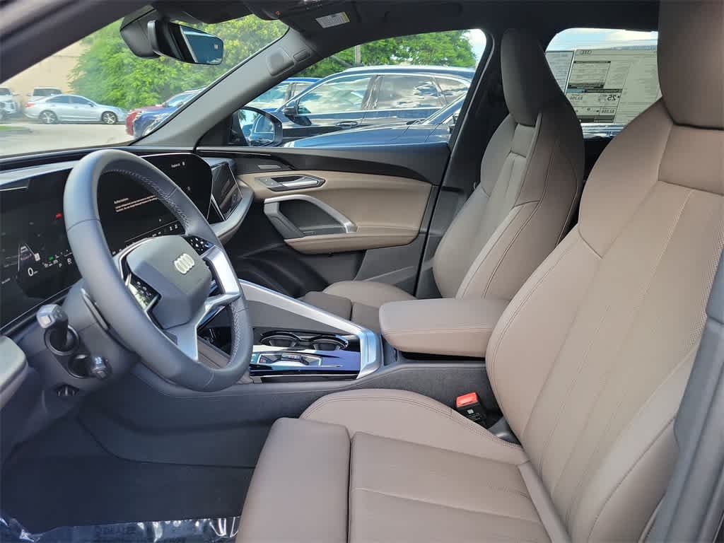 Thumbnail: 2025 Audi Q5 - 11