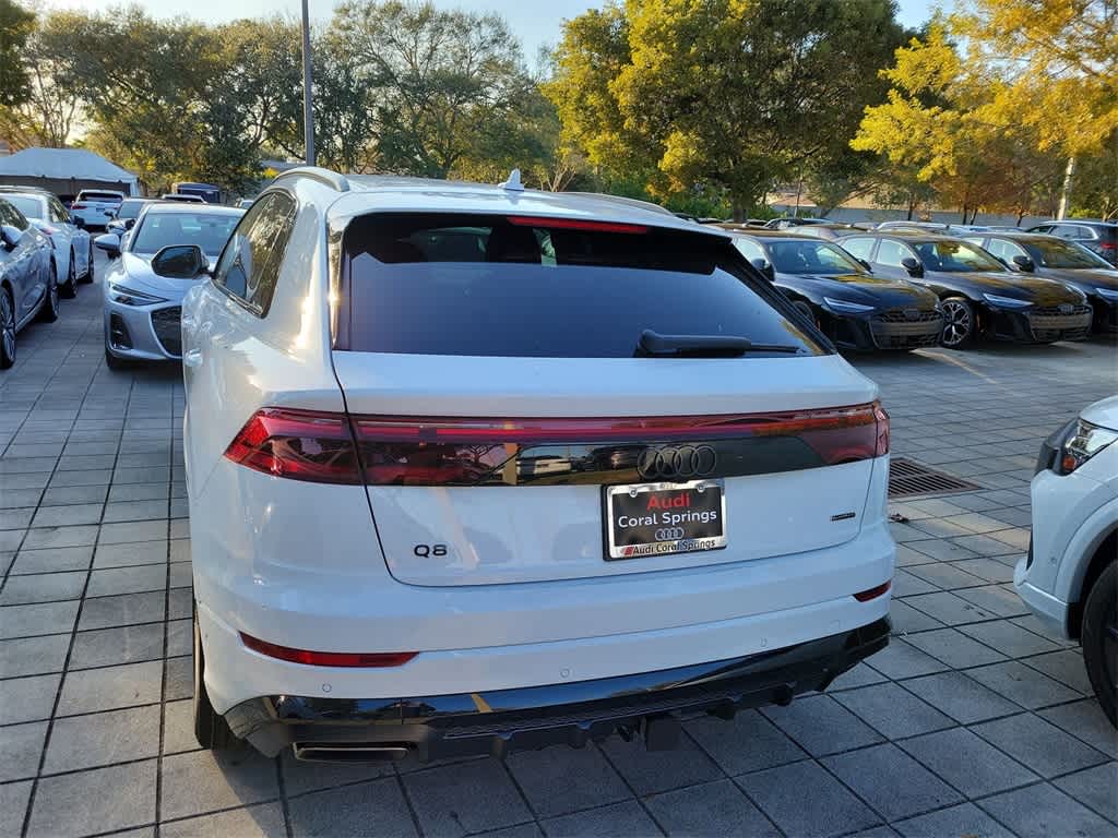 Thumbnail: 2026 Audi Q8 - 4