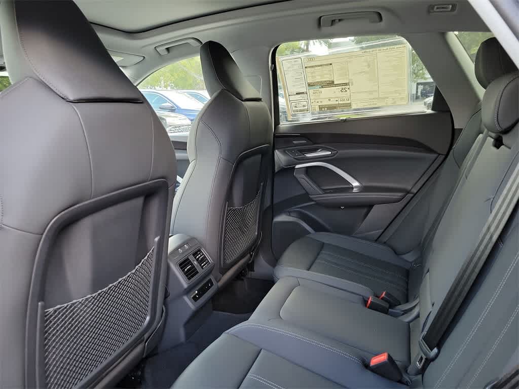 Thumbnail: 2025 Audi Q5 - 12