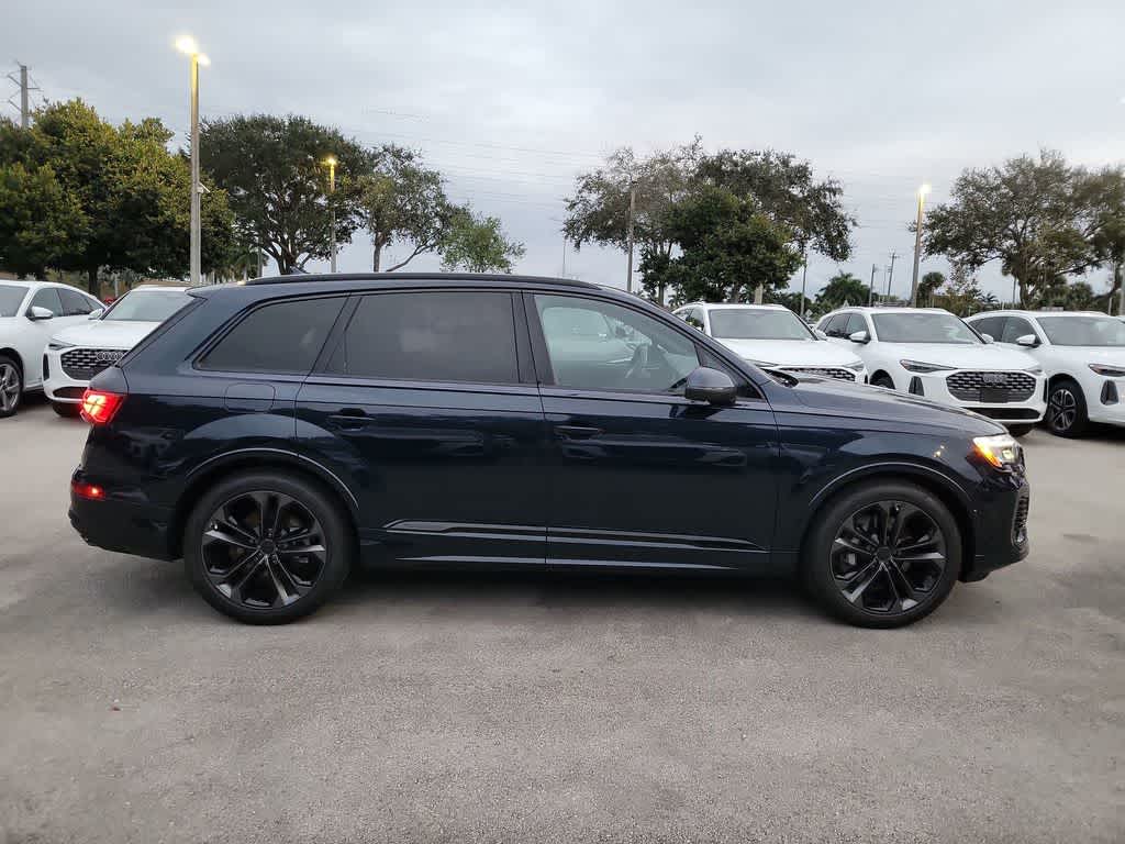 Thumbnail: 2026 Audi Q7 - 9