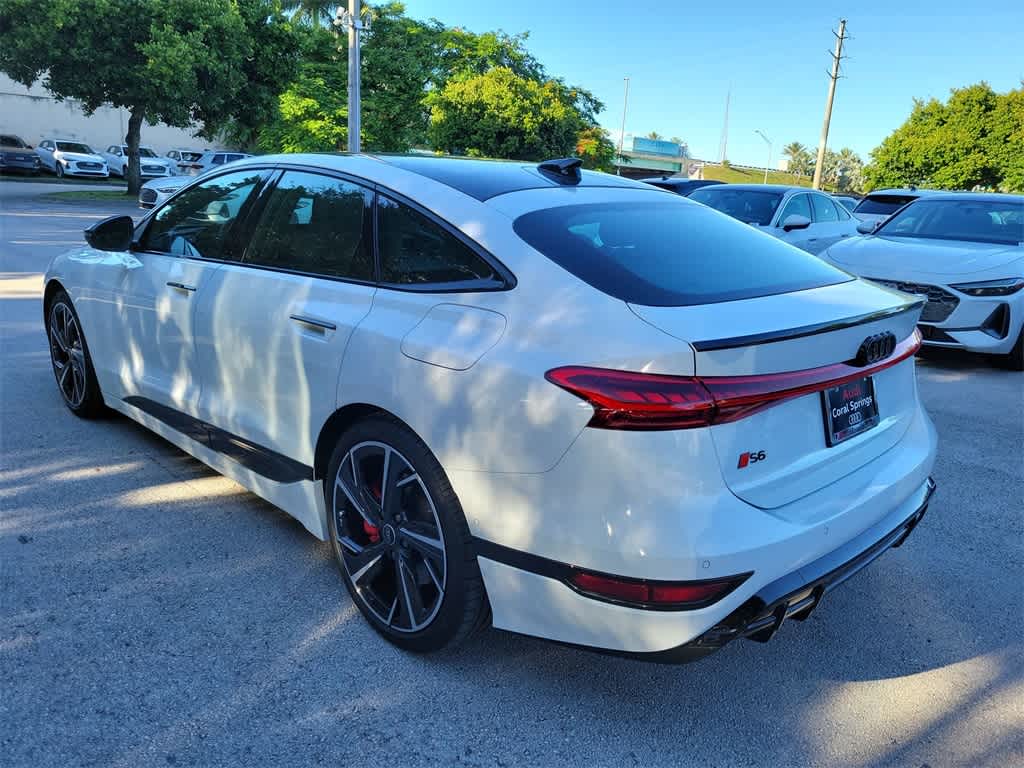 Thumbnail: 2025 Audi e-tron S - 6