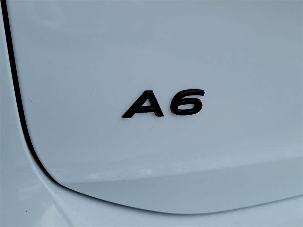 Thumbnail: 2025 Audi e-tron S - 7