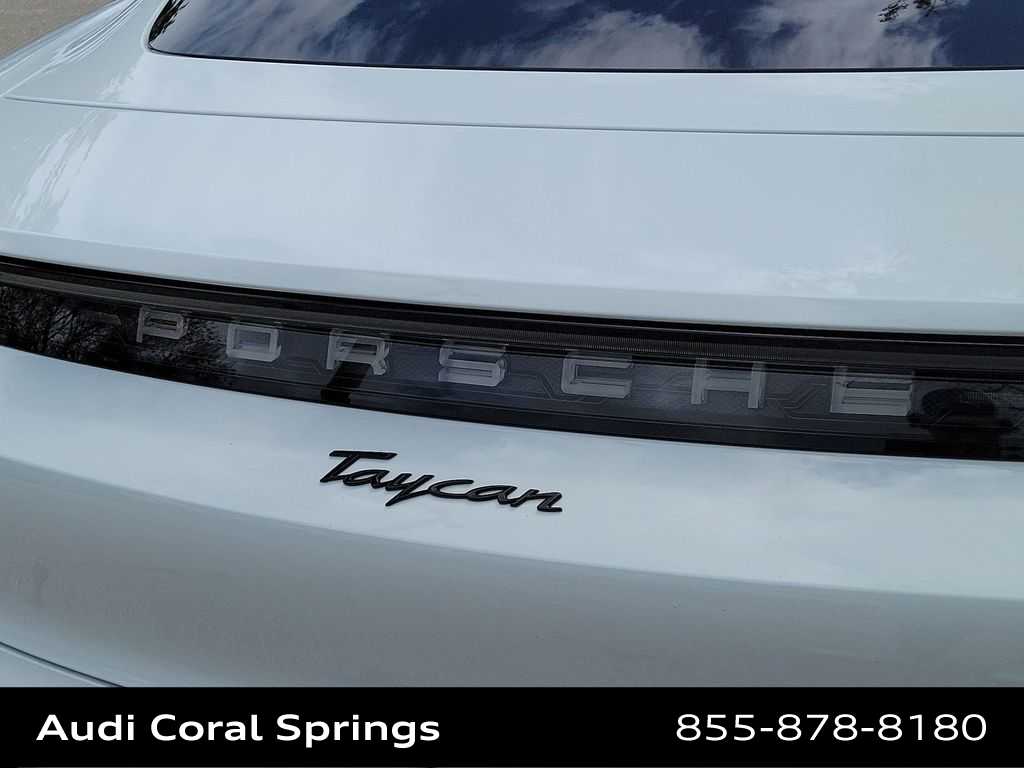 Thumbnail: 2023 Porsche Taycan - 15