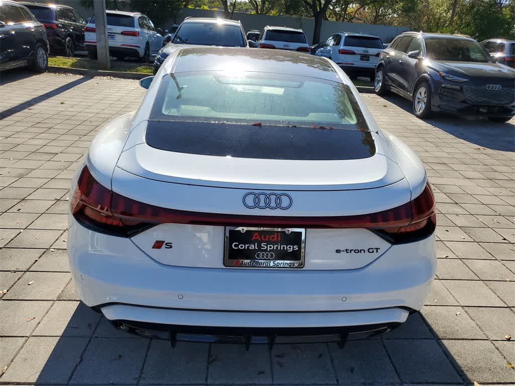 Thumbnail: 2025 Audi e-tron GT - 13