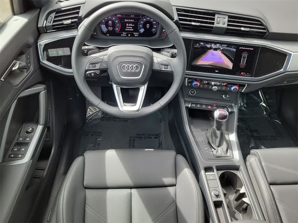 Thumbnail: 2025 Audi Q3 - 10