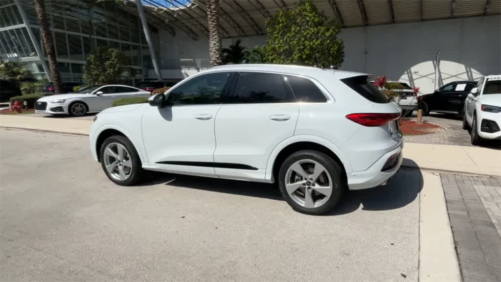 Thumbnail: 2025 Audi Q5 - 6