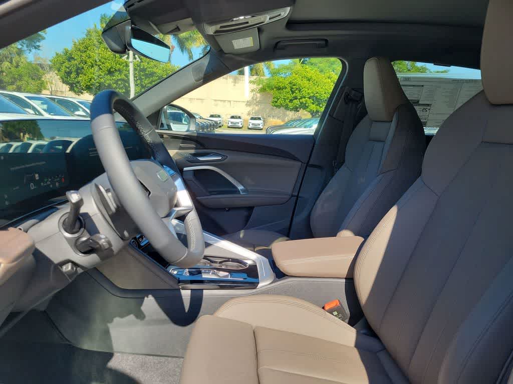 Thumbnail: 2025 Audi Q5 - 11