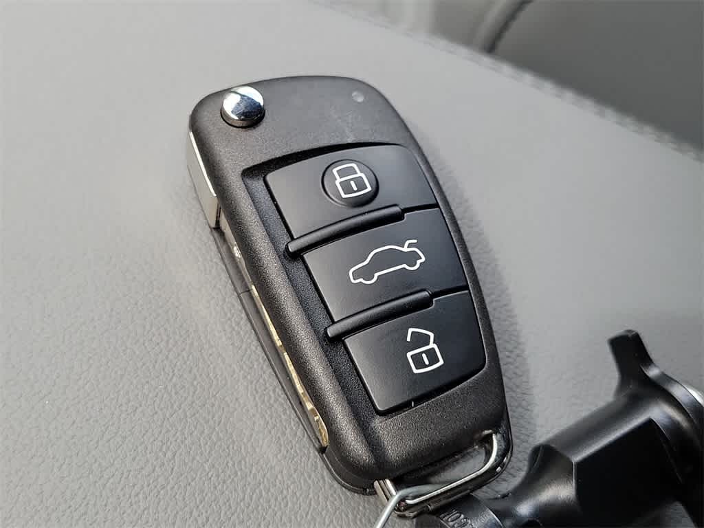 Thumbnail: 2025 Audi Q3 - 20