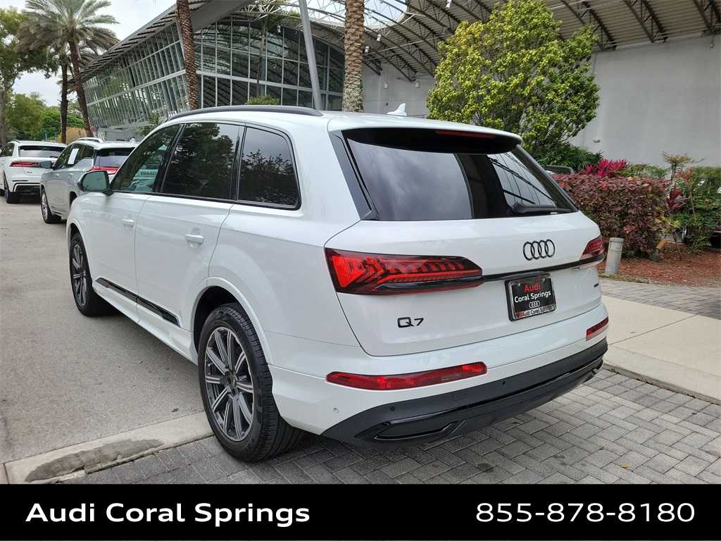 Thumbnail: 2023 Audi Q7 - 6