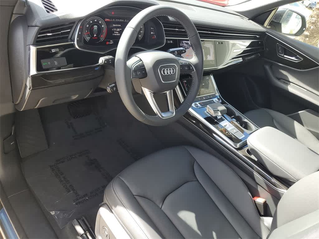 Thumbnail: 2025 Audi Q8 - 10