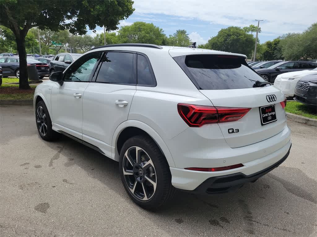 Thumbnail: 2025 Audi Q3 - 12