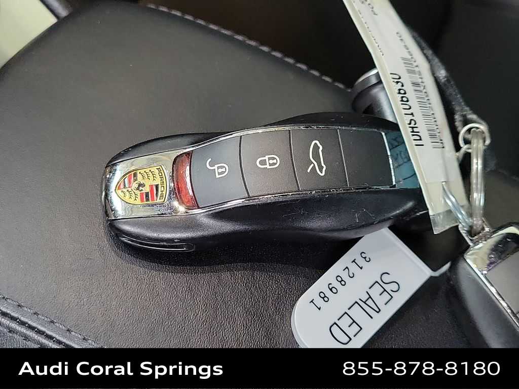 Thumbnail: 2017 Porsche 911 - 20