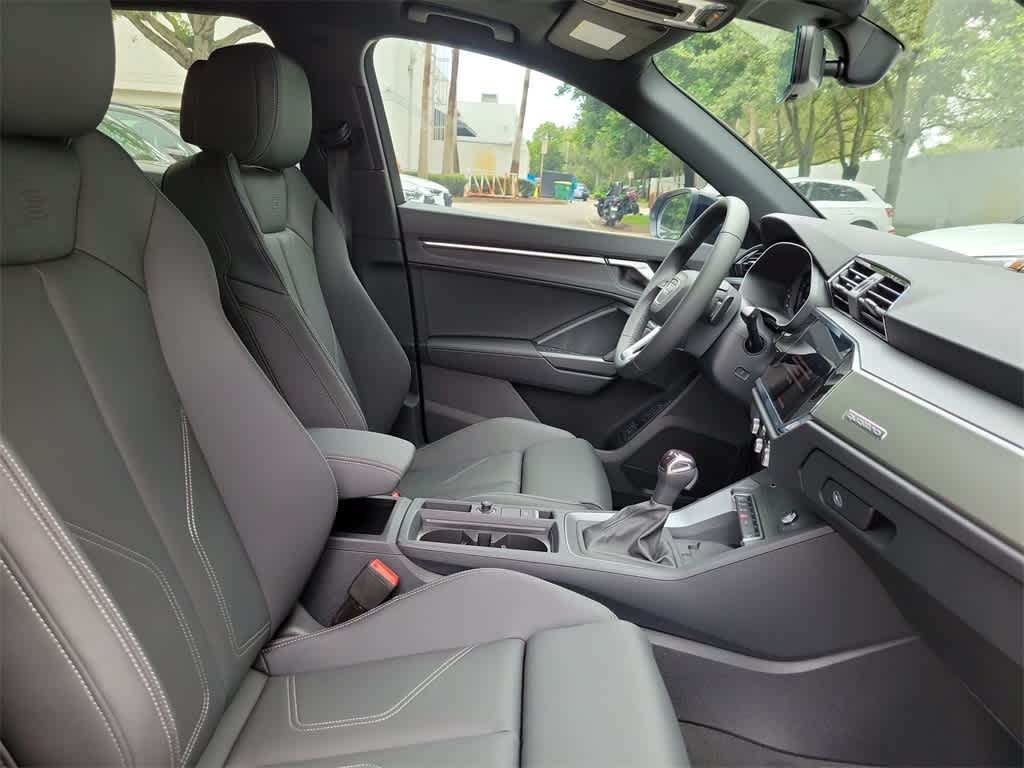 Thumbnail: 2025 Audi Q3 - 14