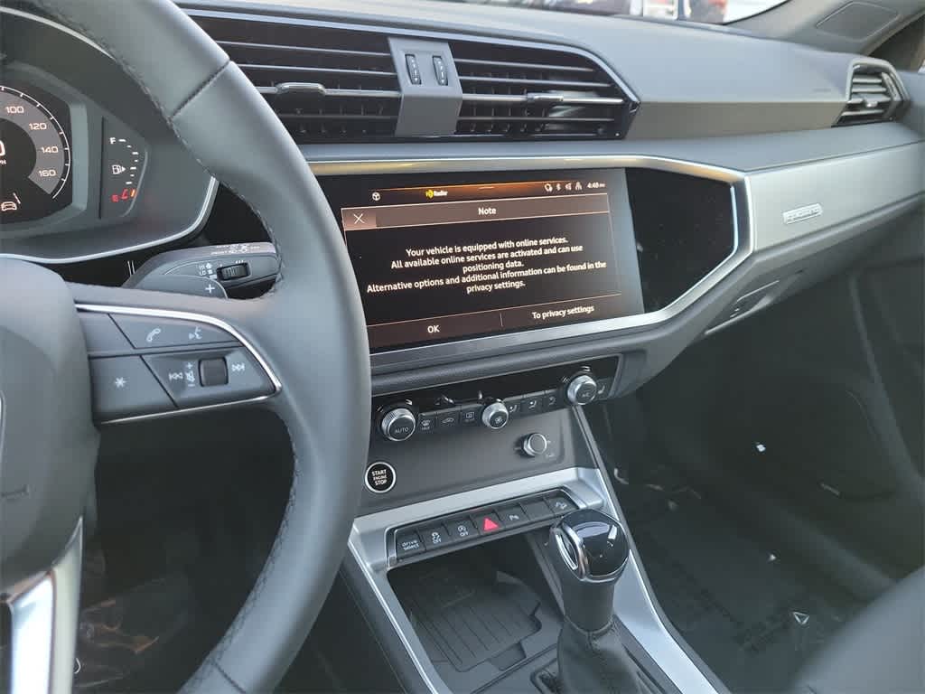 Thumbnail: 2025 Audi Q3 - 24