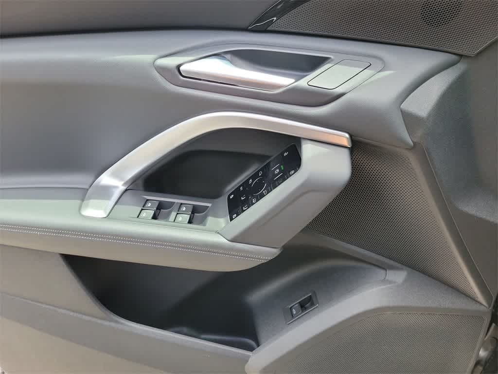 Thumbnail: 2025 Audi Q5 - 19