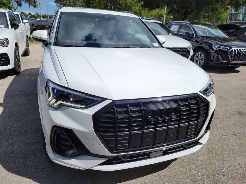 Thumbnail: 2025 Audi Q3 - 6