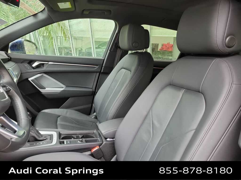 Thumbnail: 2022 Audi Q3 - 19