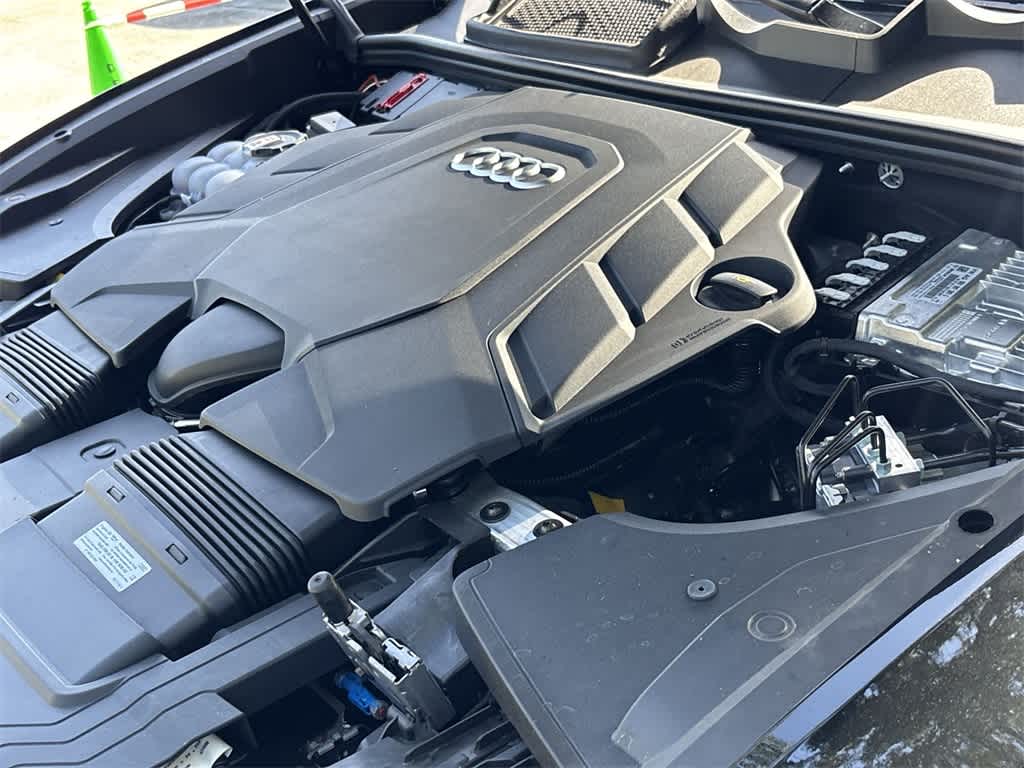 Thumbnail: 2025 Audi Q8 - 23