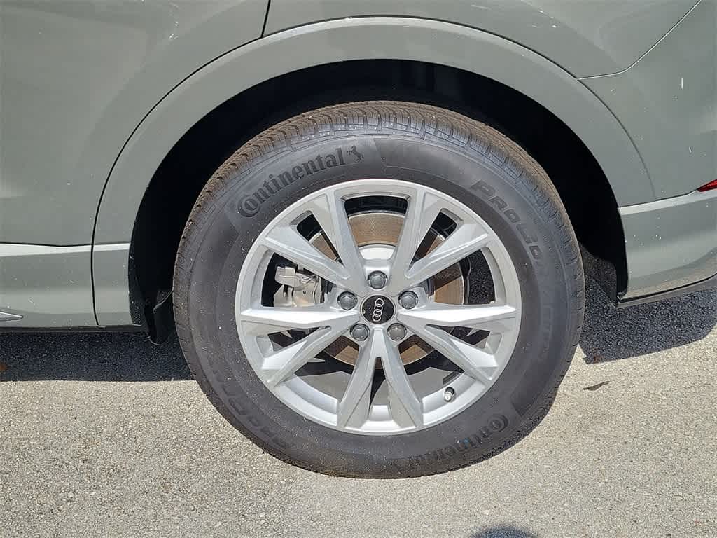 Thumbnail: 2025 Audi Q3 - 16