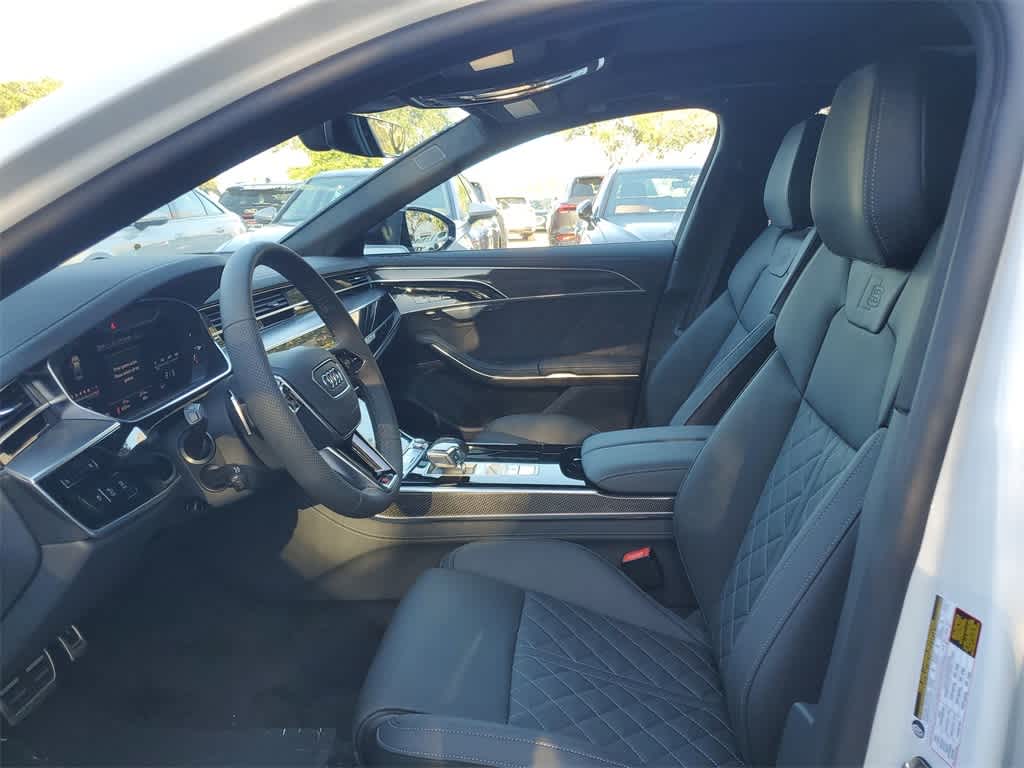 Thumbnail: 2025 Audi S8 - 19