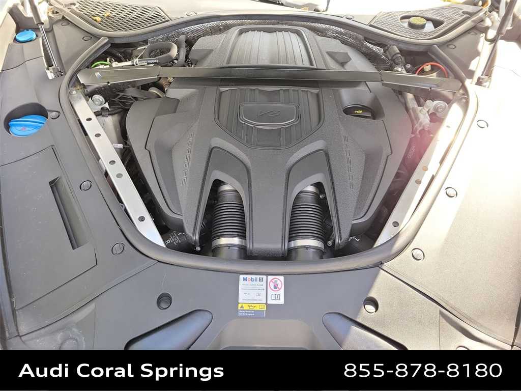 Thumbnail: 2022 Porsche Panamera - 17