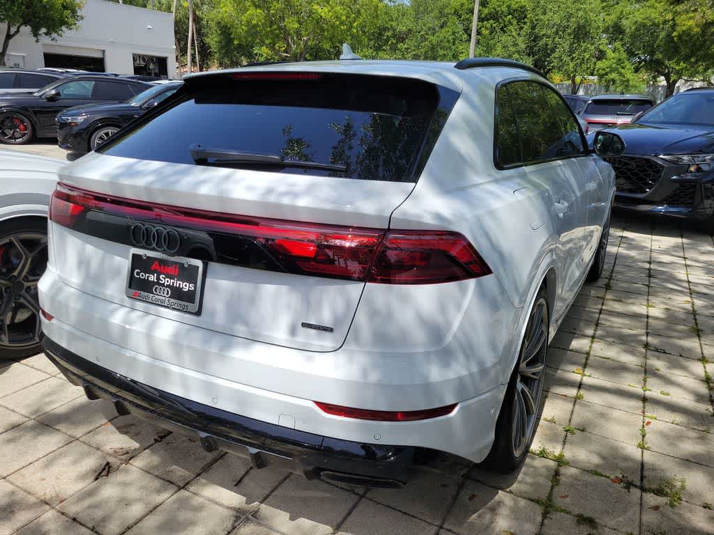 Thumbnail: 2026 Audi Q8 - 4