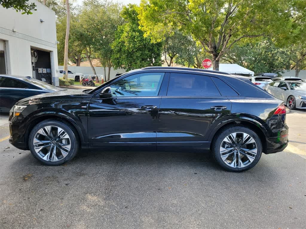 Thumbnail: 2026 Audi Q8 - 11